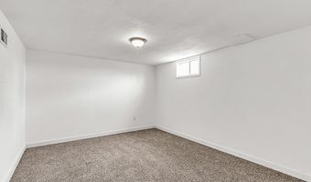 956 HILLCREST Rd, Cheyenne, WY 82009