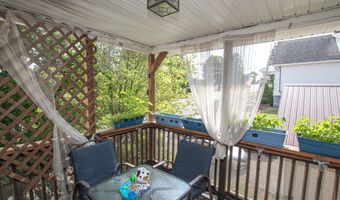 31 Dewitt St, Amsterdam, NY 12010