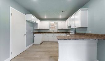 2201 SE 15Th St, Bentonville, AR 72712