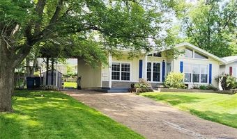 316 Lakeside Dr, Ballwin, MO 63021