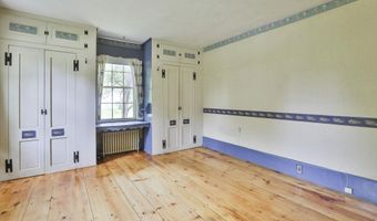 42 Main St, Brookline, NH 03033