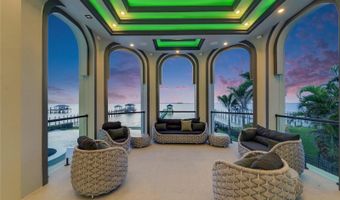 6526 SURFSIDE Blvd, Apollo Beach, FL 33572