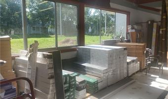 636 N Main St, Ottawa, KS 66067