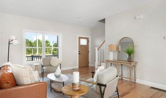 218 Second St, East Providence, RI 02914
