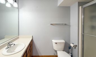 5327 Norris St, Ames, IA 50014