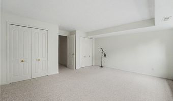 959 Grand View Ln, Aurora, OH 44202