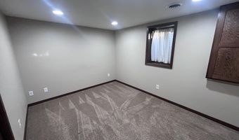 1539 Royal Rd, Aberdeen, SD 57401