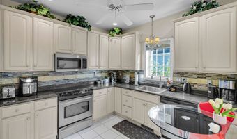 16 Weathervane Rd 16, Bristol, CT 06010