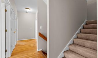 5971 Creekview Ct, Ann Arbor, MI 48108