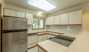 518 Topaz Ln, Madison, WI 53714