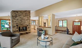 451 Reflection Rd, Apple Valley, MN 55124