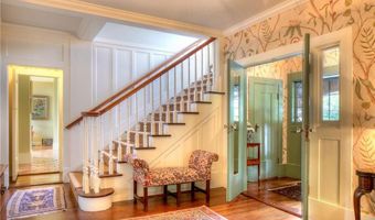 50 Eastover Rd, Portsmouth, RI 02871