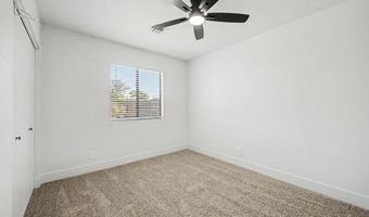 562 E HONDO Ave, Apache Junction, AZ 85119