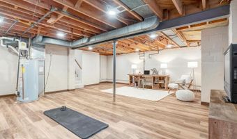 4808 BRADFORD Dr, Annandale, VA 22003