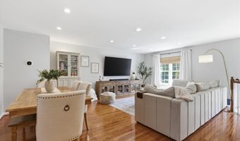 6006 KEBLE Dr, Alexandria, VA 22315
