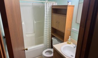 211 Harris St, Bishopville, SC 29010