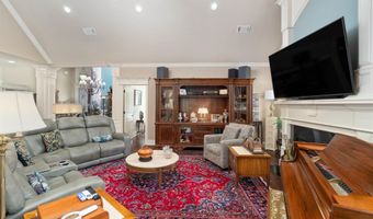 210 Pizarro Dr, Hot Springs Village, AR 71909