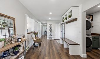 800 Kaitlynn Ave, Anamosa, IA 52205