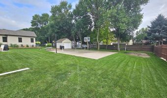 2510 Bobbie Dr, Aberdeen, SD 57401