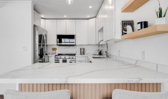 1669 Hoonanea St, Kihei, HI 96753