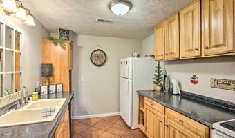 87 Lakeside Dr, Albany, KY 42602