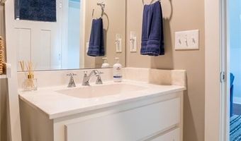 1038 Lake Viking Ter, Altamont, MO 64620