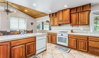6377 Sugar Pines Cir, Angelus Oaks, CA 92305