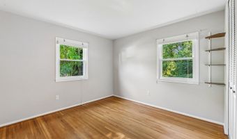 4712 SPRINGBROOK Dr, Annandale, VA 22003