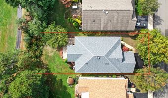 16 Greenways Ln, Lakewood, NJ 08701