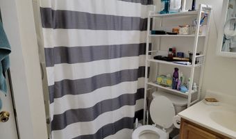 20 Hickory St, Athens, OH 45701