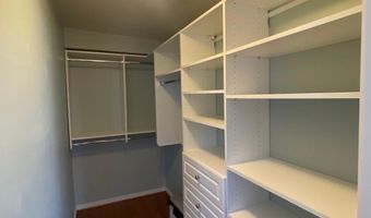4061 S FOUR MILE RUN Dr 301, Arlington, VA 22204