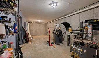341 Courtland Dr, Appomattox, VA 24522