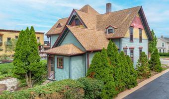 302 S Main St, Algonquin, IL 60102