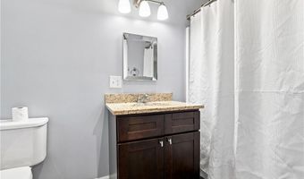 17 Ostend St, Johnston, RI 02919