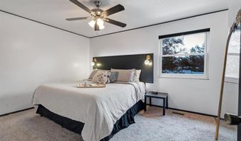 225 Vistaoak Ct, Ballwin, MO 63021