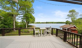 106 Lauri Dr, Charlestown, RI 02813