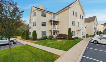 40 Saw Mill Dr 204, North Kingstown, RI 02852