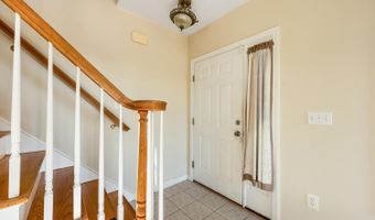 173 Anton Dr, Bridgeport, CT 06606