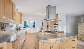 4024 IVA Ln, Annandale, VA 22003