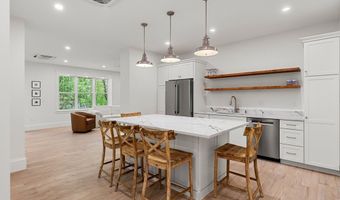 10 Yankee Way, Beverly, MA 01915