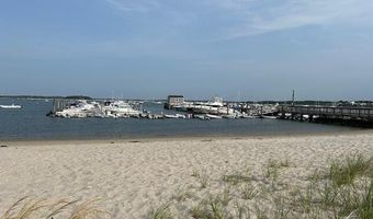 20 Roundhouse Rd 20, Bourne, MA 02532