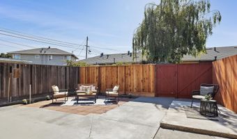 108 Cypress St D, Alameda, CA 94501