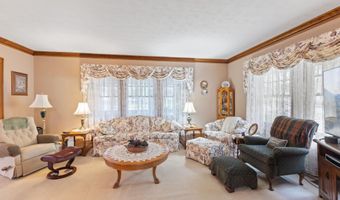 215 W Main St, Bloomfield, IN 47424