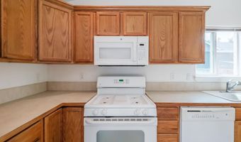 3806 Avalon Ave NE, Albany, OR 97322