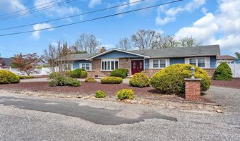 7 Glenwood Dr, Bayville, NJ 08721