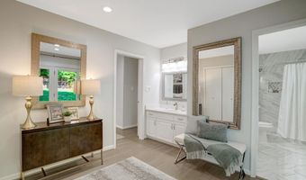 3820 WINTERSET Dr, Annandale, VA 22003
