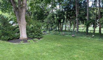 5 Brookside Cir, Acton, MA 01720