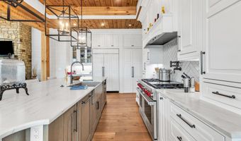 114 Sailors Pt, Alexander City, AL 35010
