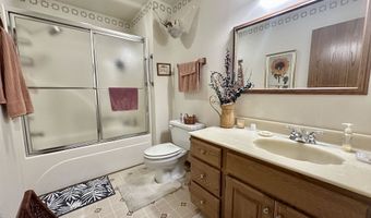 203 Emerald Meadows Dr, Arnolds Park, IA 51331
