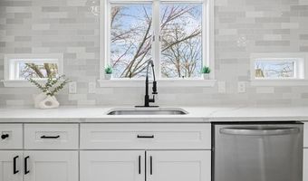 3592 GREAT FALLS Cir, Ann Arbor, MI 48108